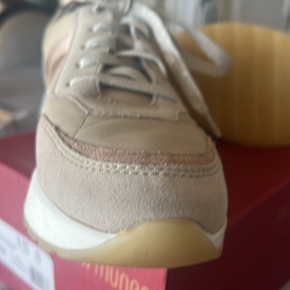 Munro Piper khaki and gold combo sneaker - Picture 4 of 5